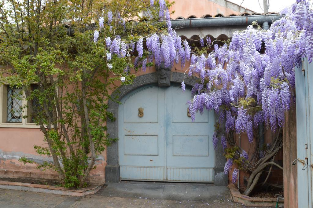 Relais De Charme - B&B Short Lets La Casa Di Francesca Sant'Agata Li Battiati Exterior foto